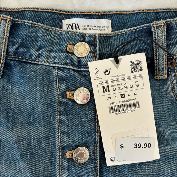 Zara Denim Mini Skirt - Picture 2 of 3